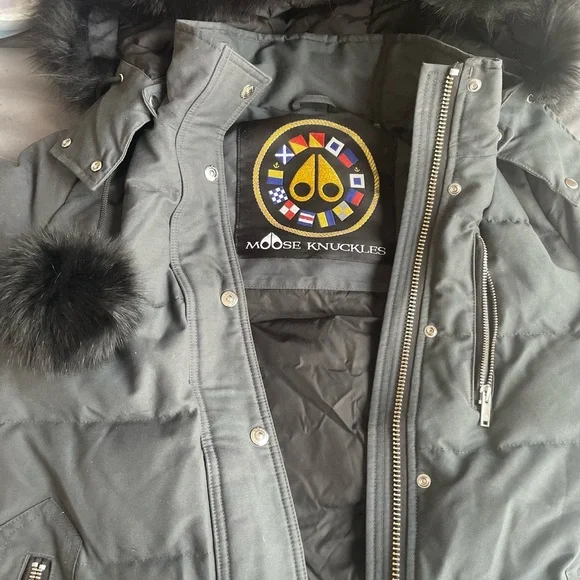 AUTHENTIC MOOSE KNUCKLES COAT